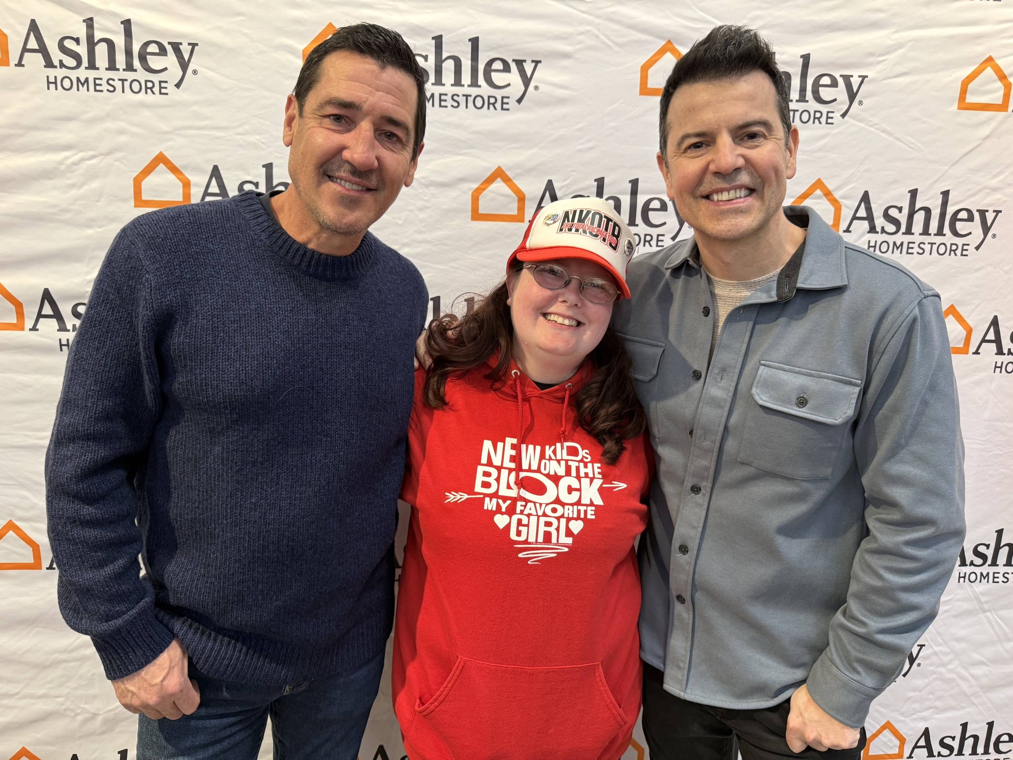 Photo Credit: It’s my picture. From left to right, Jonathan Knight, me, and Jordan Knight.
