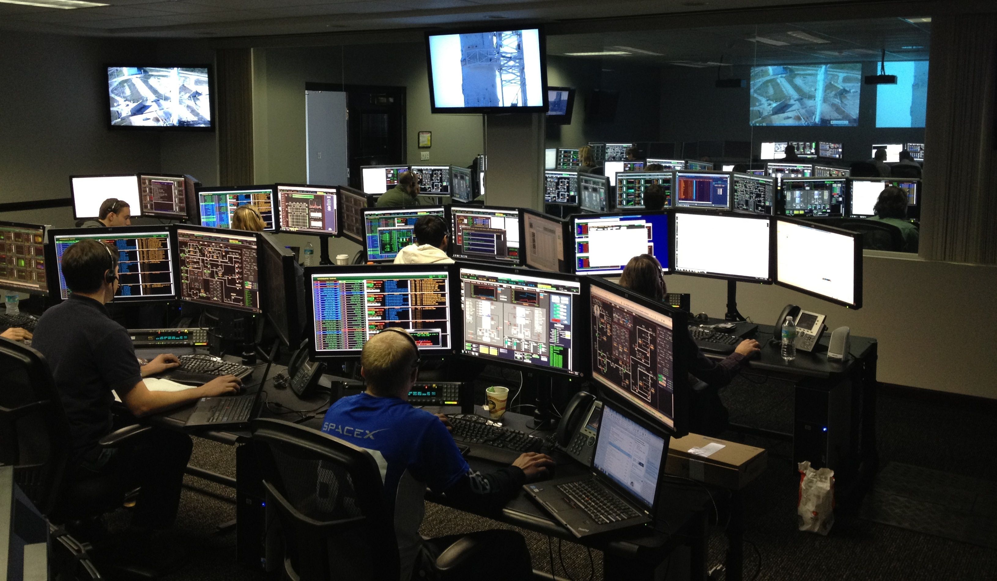 This is similar to what the 911 place looks like inside. So many screens! This is similar to what the 911 place looks like inside. So many screens!