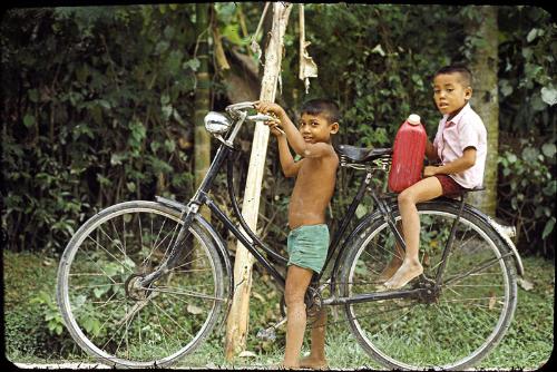 Two kids.... - Two kids....