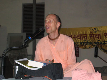 Giving class - HH Bhakti Vikasa Swami maharaj Giving class, Pune,India