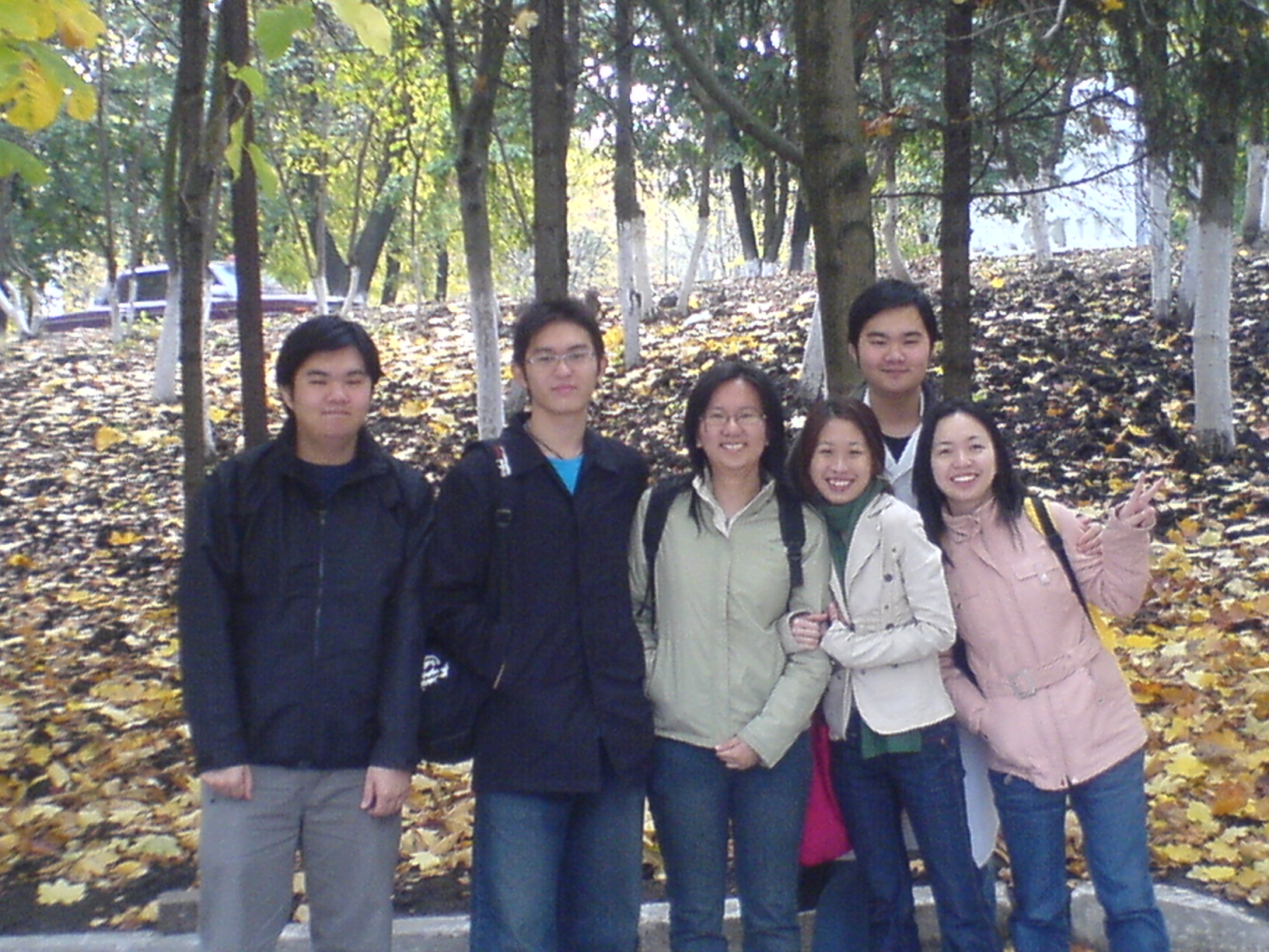 autumm with friends - it was autumm until yesterday in russia. we just change our time! and its winter now! its gonna be cold!..