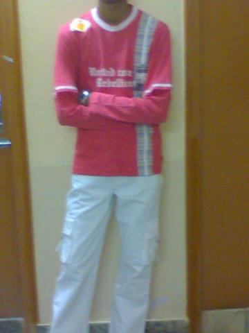 annonumus - this is me and whit my head gone i am perfect avtar