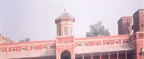 DEI ka hostel - its not hostel building but half part of main building of DEI that near about th ehostel of DEI DEI ka hostel - its not hostel building but half part of main building of DEI that near about th ehostel of DEI