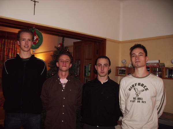 Grouppicture - This was take on newyears eve in 2005 so 31/12/2005  i'm the one on the left