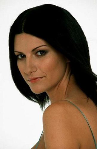 Laura Pausini... - Laura Pausini is one of my favouritesingeres... she is also so damn beautiful so I don´t find the words when I look....