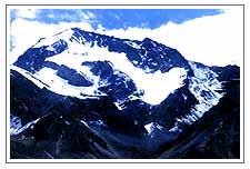 OM parvat - this mountain is situated in uttaranchal nearer to nepal-china border. this mountain has natural sigh of 'OM' of snow.its very amazing to see it.