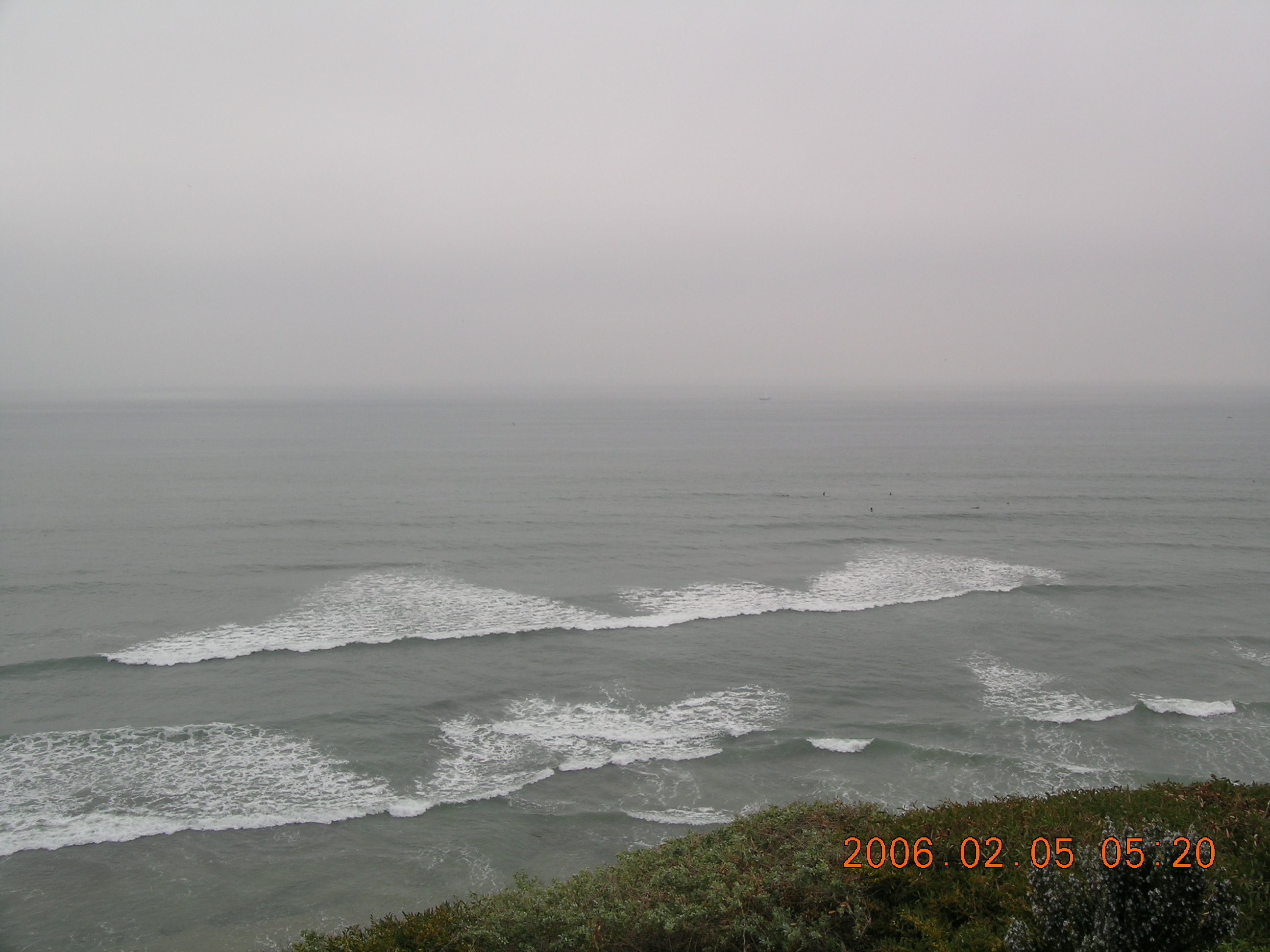 Ocean - I took this photo in Huntington Beach.It is in orange county,california.This beach is one of my favorite outing place to spend my week ends.