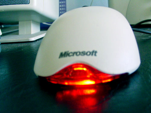 optic mouse - an optic mouse created by microsoft