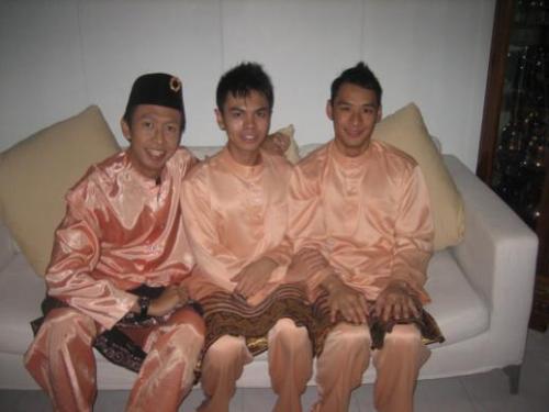 hari raya puasa! - the 3 musketeers?