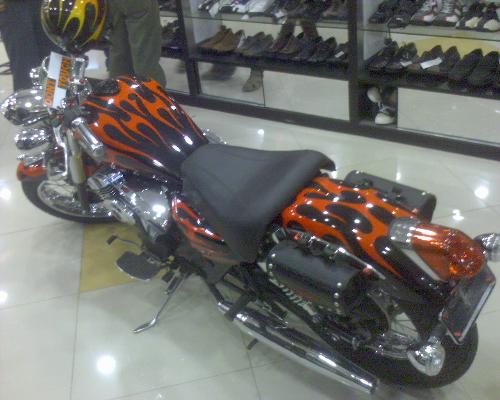 Harley Davidson - thats a harley davidson.. one of my favourie bikes