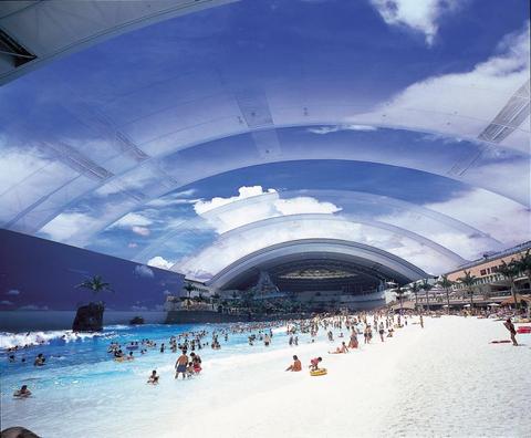Japan&#039;s man made beach - An awesome man made masterpiece.
Good for summer!