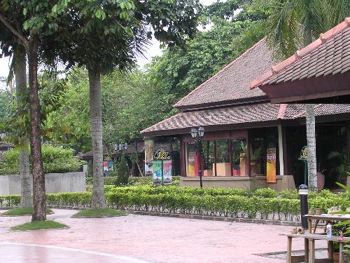 Tropical scenes. - A craft centre in Asia.