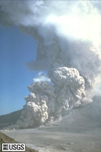 pyroclastic flow - pyroslactis flows frok a volcano