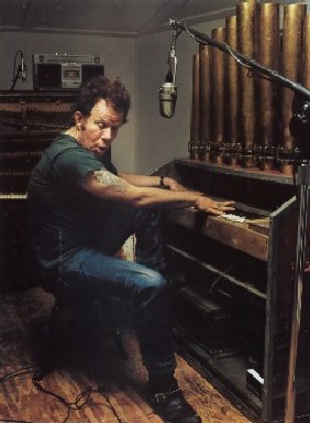 Tom Waits - at the piano
