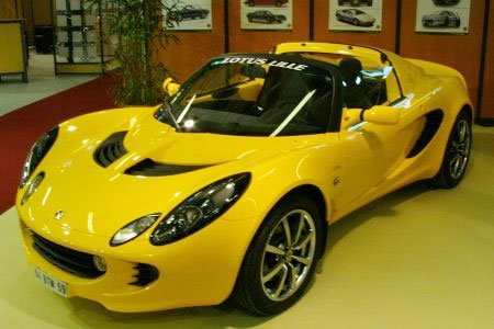 Lotus Elise - I saw one of these cars while I was at work one saturday. Not since the 69 corvette stringray has a car taken my breath away until that moment.  Whats even better is that they are relatively cheap too!