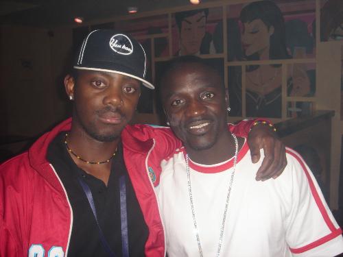 Akon - Akon poses for a photo at the Source Hip Hop Awards ceremony in this Sunday, Oct. 10, 2004 file photo in Miami. Decades after 1960s pop singer Bobby Vinton wrote and recorded the hit 'Mr. Lonely,' rapper Akon breathed new life into the song by quickening the pace and rapping about a messed-up relationship. Vinton and Akon share songwriting credit on the new version. (AP Photo/J.Pat Carter, File)