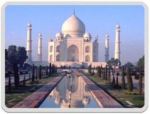 Taj Mahal - one of the beatiful monuments of India Located at Agra , Near Yamuna river , Delhi .