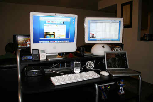 Apple Mac & MacBook pt. 16 - 2 macs side byt side can it get any better? seriously can it?