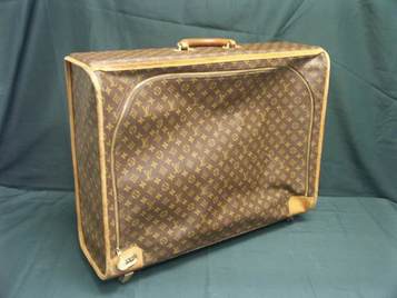 bag - louis vuitton travel bag