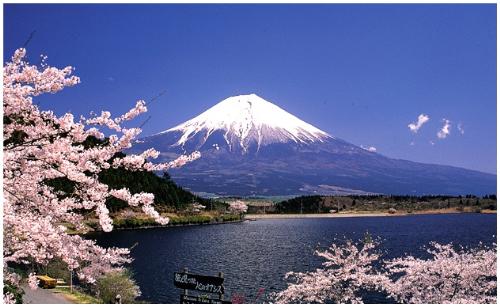 Fujiyama - I want to take this photo with MY camera T-T I want to go there!!!!