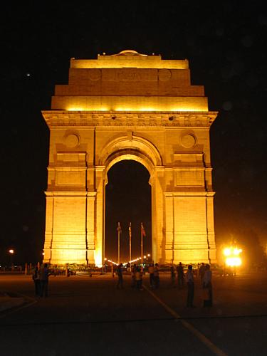 India gate  - A prominent land mark in delhi