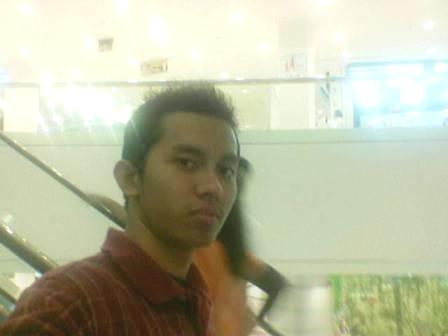 on escalator - on sunday shopping