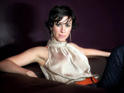 Alanis Morissette - alanis morissette is the best solo artist