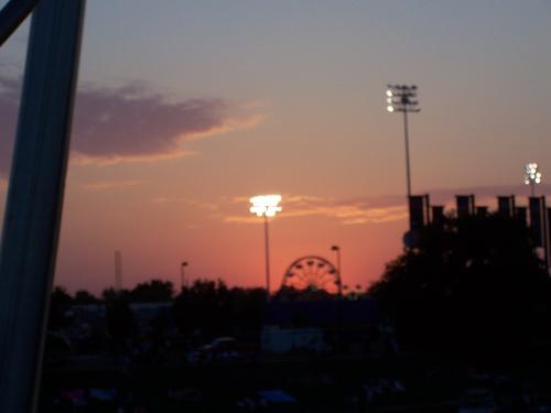 ferris wheel pretty - picture of a ferris wheel and the sunset!