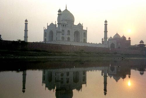 this is the 7th wonder no doubt - taj mahal