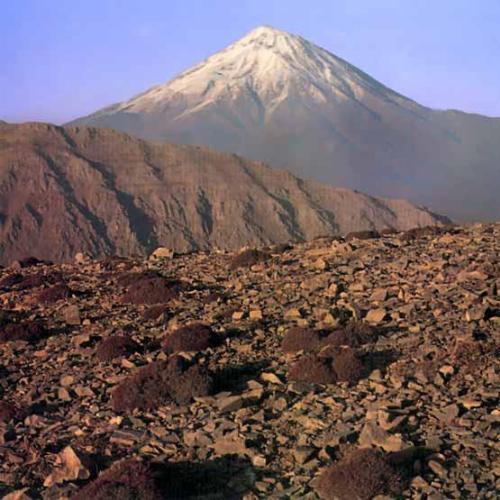 damavand - The highest mount in iran.(Damavand 5671m)