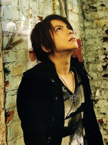 HYDE - HYDE *ç* Hideto Takarai, singer of L'Arc-en-Ciel! I love his voice and his songs!