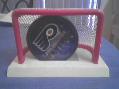 Phladelphia Flyers - This is my favorite NHL team.