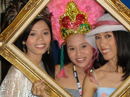 girl pals - picture perfect!