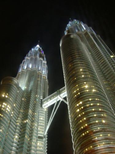 zoom in KLCC !!  - zoom in KLCC !!