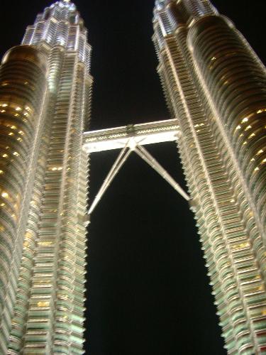 zoom in KLCC !!  - zoom in KLCC !!