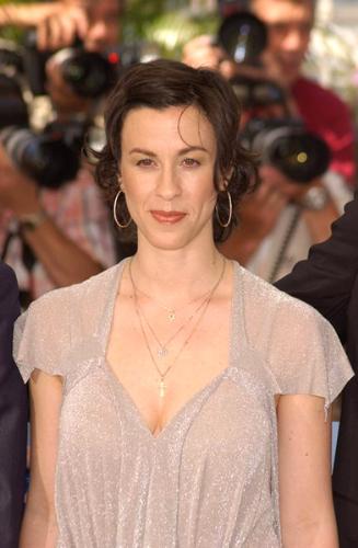 Alanis Morissette - alanis morissette is the best solo artist
