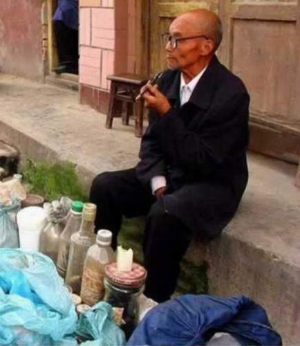 Street Doctor in China  - Street Doctor in China