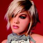 My favorite female singer. Pink. If I were bi or gay I would so try to get with her.