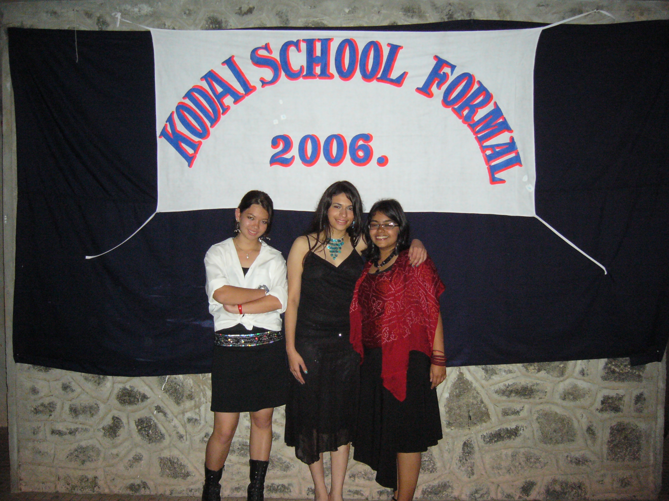 prom - me, subha, my best friend,and seher at formal 2005, i dunno what the hell i decided to wear!!!!, but seher, the middle one looked awesome..and subha^_^