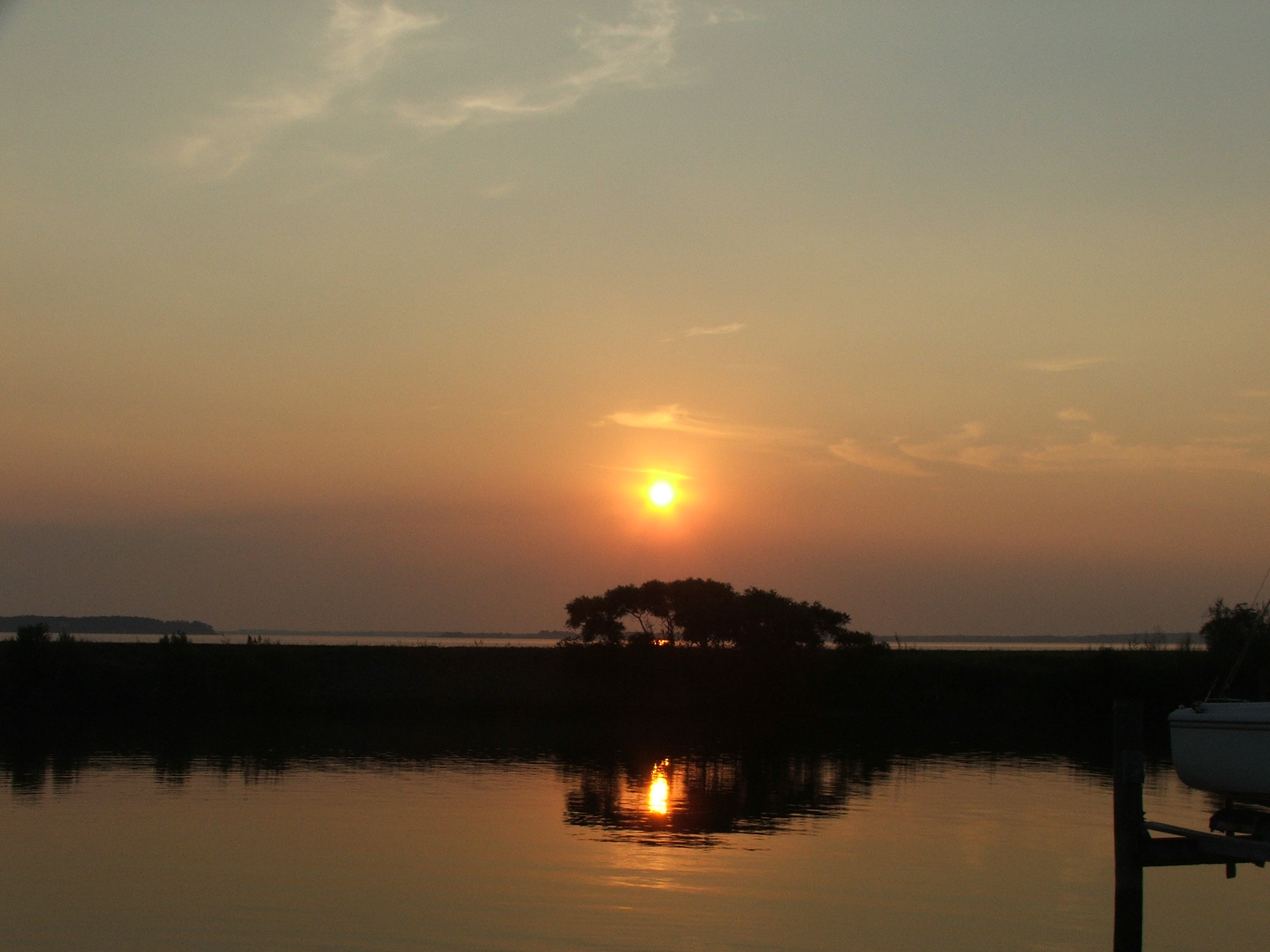 Sunset on the bay - picture of a sunset on the bay in Maryland