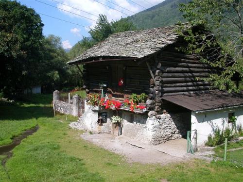farmhouse - farmhouse