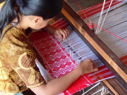 WEAVERS ASSAM,INDIA - WEAVERS ASSAM,INDIA