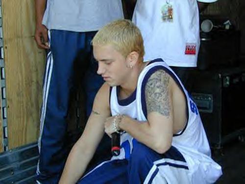 EMINEM - he rocks to the core!!!
