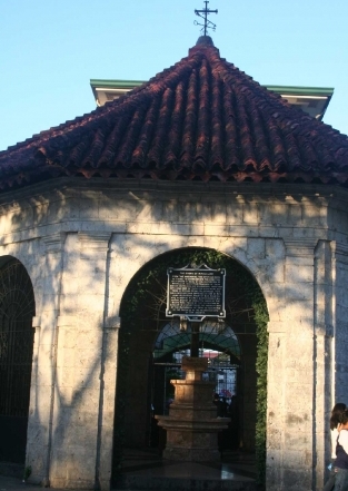 magellans cross - Shrine of magellan's cross in Cebu.
