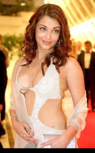 another one - isnt she hottt!!!!