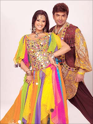 swetha tiwari n her hubby - this photo was taken in nach baliye...do u see its prerna of kasauti...