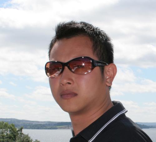 Frost Pictures - This is a photo of me taken in Sweden. We are at a restaurant eating Swedish meatball. The meatballs are nice, the scenery also very good.