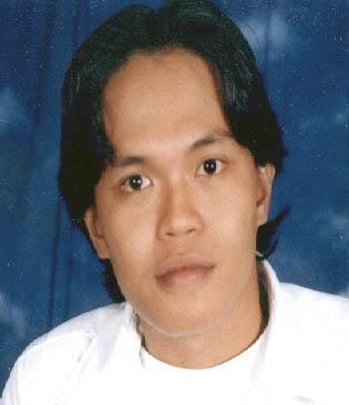 my pic - hey, this is me, this is what i look like.. hmmm ugly face eh? anyway this picture was taken way back when i was 19 but now im 24 but my face didnt changed, you know what i mean? i did not even get older though..