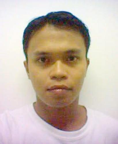 new look! - hey, how's my new look? hmm.. this is my current pic.. ive taken it from my cellphone. although its not really a high resolution picture..