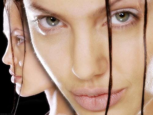 Killer look - Angelina Jolie